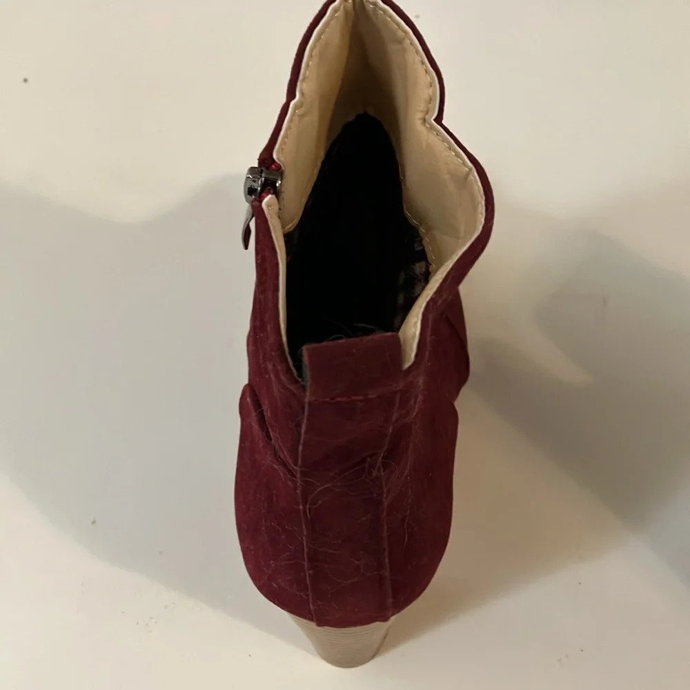 VERO CUOIO Italian Made Burgandy Suede Ankle Boots. Size 41 Excellent preowned - Picture 5 of 13
